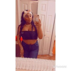 Meet your Posher, Madelyn guzmán